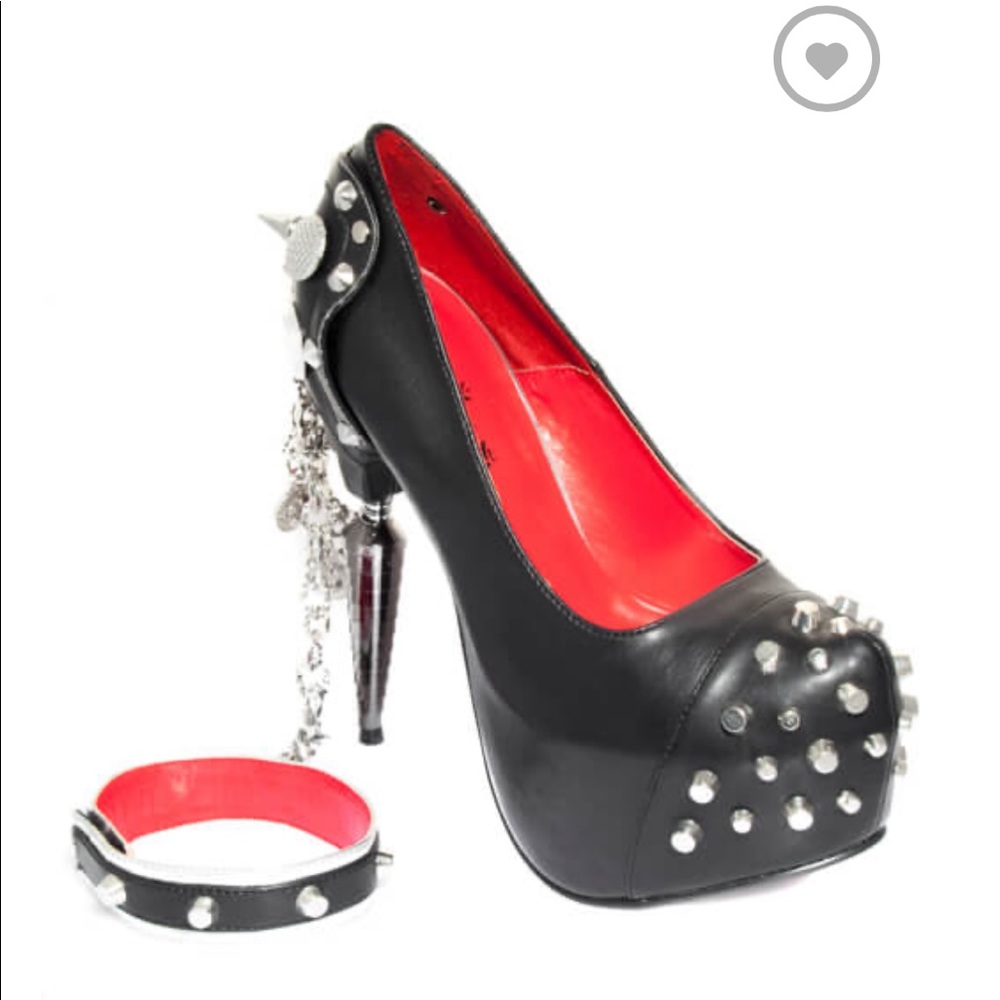 Hades Footware Bond